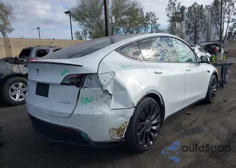 2022 Tesla Model Y Performance Dual Motor All-Wheel Drive from USA, damaged, VIN 7SAYGDEFXNF466744